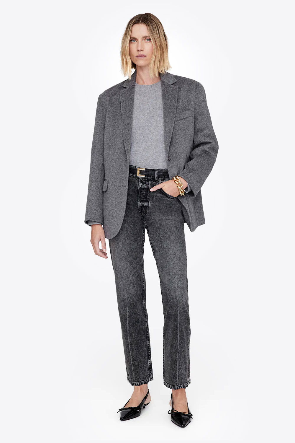 Veste blazer Quinn Anine Bing en laine et cachemire gris. Vue porté face. 