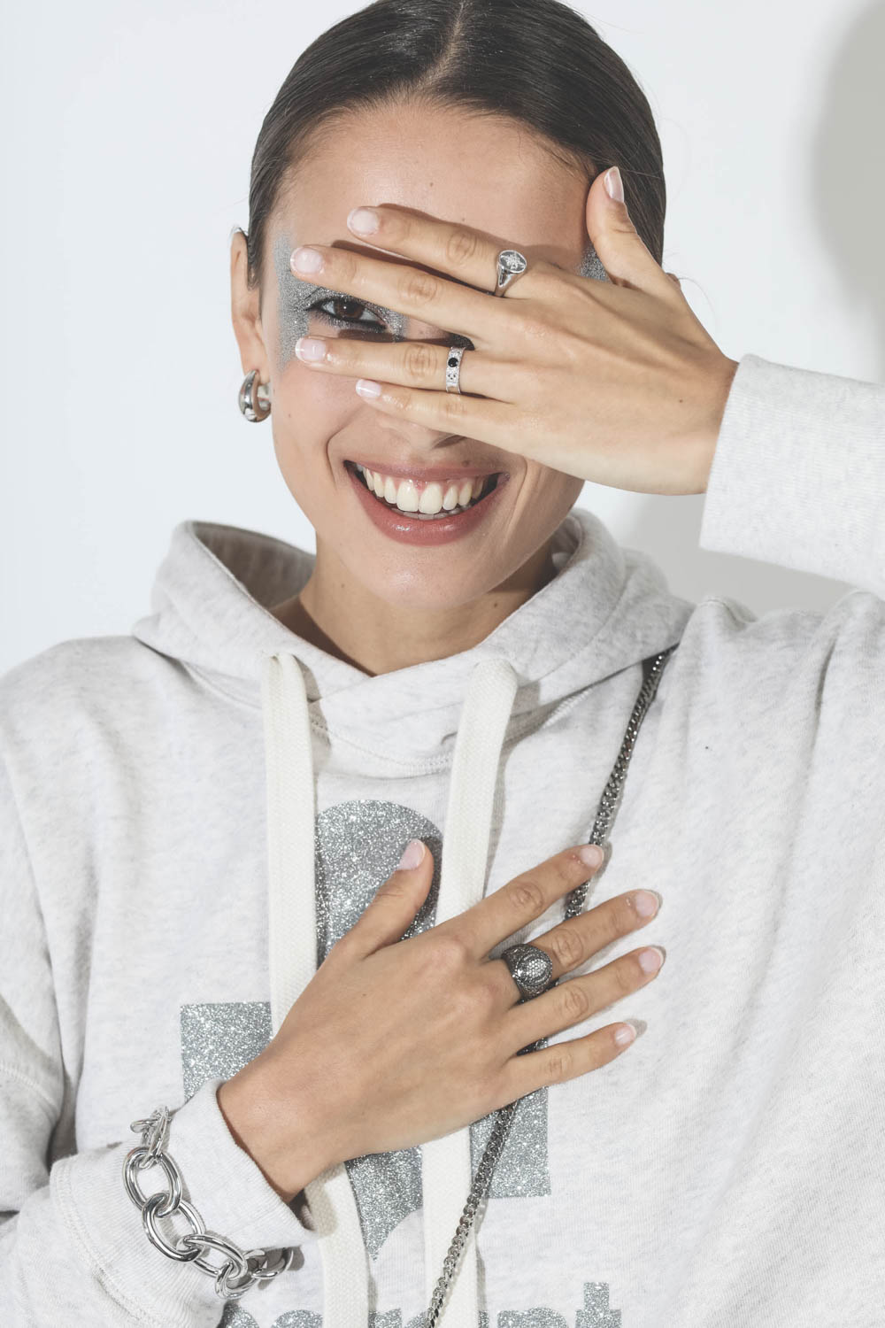 Bague Love song en argent diamants et Onyx De Jaegher. 