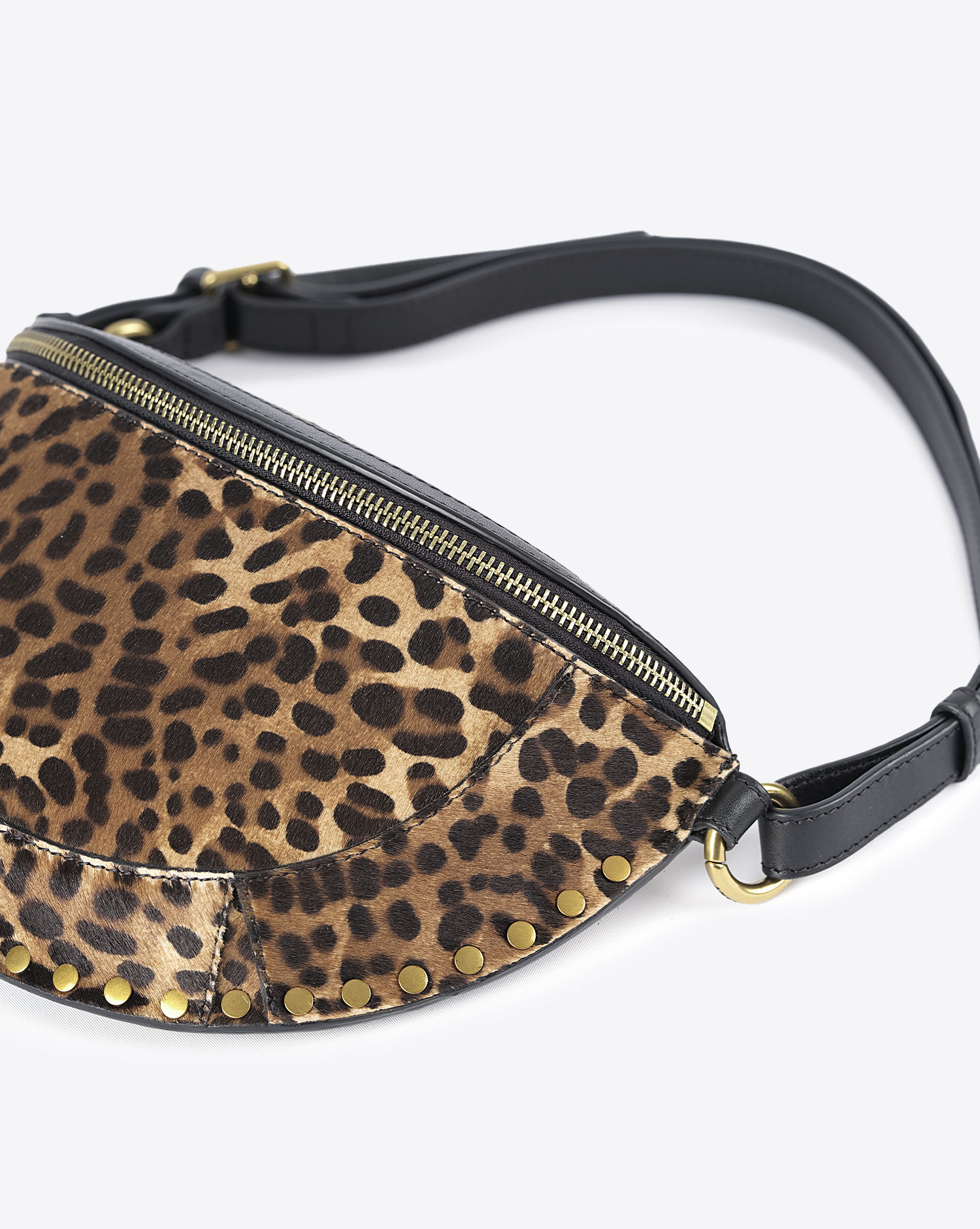 Sac banane Skano Isabel Marant en cuir suédé imprimé léopard. 